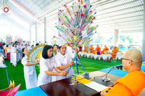 ภาพ No.179346:พิธีทอดกฐิน ณ ธุดงคสถานลำพูน อำเภอบ้านโฮ่ง จังหวัดลำพูน ในโครงการกฐินสามัคคีทั่วไทย 30,000 วัด บูชาธรรม 80 ปี หลวงพ่อธัมมชโย โดยคณะศิษยานุศิษย์วัดพระธรรมกาย วันที่ 15 พฤศจิกายน พ.ศ. 2567