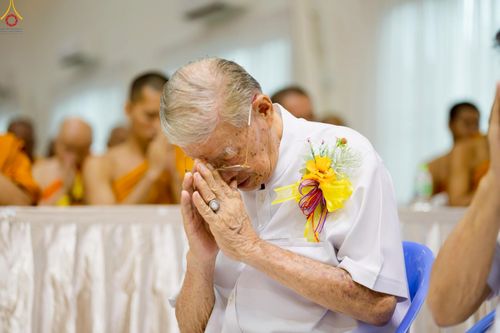 ภาพ No.232945:วันที่ 8  กรกฏาคม พ.ศ. 2568 สัมมนาคณะสงฆ์โซนภาคตะวันตก เพื่อฟื้นฟูพระพุทธศาสนา โครงการทอดกฐิน 30,000 วัดทั่วไทย ประจำปีพุทธศักราช 2568 ณ ศูนย์ปฏิบัติธรรมพระมงคลเทพมุนี อ.สองพี่น้อง จ.สุพรรณบุรี