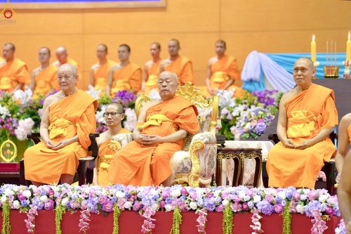 ภาพ No.236216:วันที่ 3 สิงหาคม พ.ศ. 2568 พิธีมุทิตาสักการะพระภิกษุ ผู้สอบได้เปรียญธรรม 9 ประโยค ระดับโลก ปีที่ 37, พิธีมอบโล่และทุนการศึกษา สำนักเรียนบาลีดีเด่นทั่วประเทศ ณ ห้องแก้วสารพัดนึก 1 วัดพระธรรมกาย