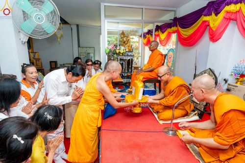 ภาพ No.92541:พิธีทอดกฐินสามัคคีทั่วไทย ณ วัดโบสถ์บน ต.บางคูเวียง อ.บางกรวย จังหวัดนนทบุรี วันเสาร์ที่ 4 พฤศจิกายน พ.ศ. 2566