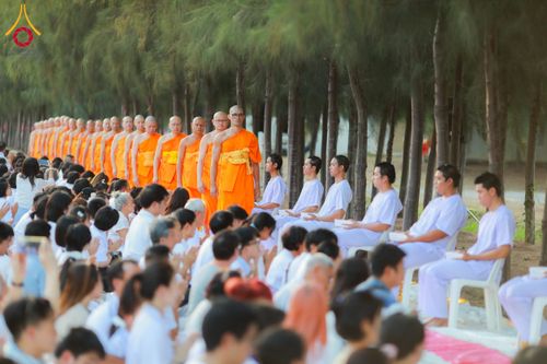 ภาพ No.135307:พิธีปลงผม ธรรมทายาท ระดับอุดมศึกษา รุ่นที่ 51 ภาคฤดูร้อน ณ วัดพระธรรมกาย จ.ปทุมธานี วันเสาร์ที่ 6 เมษายน พ.ศ. 2567