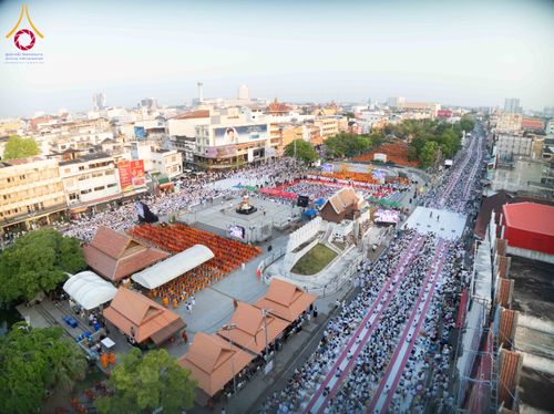 ภาพ No.312555:วันอาทิตย์ที่ 8 มีนาคม พ.ศ.2569 ทำบุญเมืองนครราชสีมา 558 ปี ตักบาตรพระ 10,000 รูป