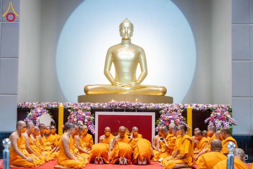 ภาพ No.62114:พิธีอุปสมบทในโครงการอุปสมบทหมู่ บูชาธรรมหลวงพ่อธัมมชโย พ.ศ.2567 ณ อุโบสถ วัดพระธรรมกาย จ.ปทุมธานี วันที่ 13-15 เมษายน พ.ศ. 2567