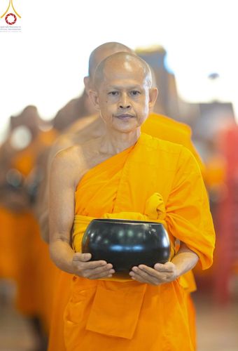 ภาพ No.205856:พิธีตักบาตร และ พิธีบูชาข้าวพระ ในวันอาทิตย์ต้นเดือน 2 กุมภาพันธ์ พ.ศ. 2568 ณ สภาธรรมกายสากล วัดพระธรรมกาย