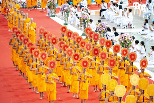 ภาพ No.237441:วันอาทิตย์ที่ 10 สิงหาคม พ.ศ.2568 พิธีมอบใบประกาศเกียรติคุณ โครงการสอบบาลี "ฉลองแชมป์" บูชาธรรม 80 ปี หลวงพ่อธัมมชโย ประจำปี 2568 และ พิธีมอบดวงแก้วสามเณรทรงบาลีไวยากรณ์ ณ สภาธรรมกายสากล วัดพระธรรมกาย ปทุมธานี