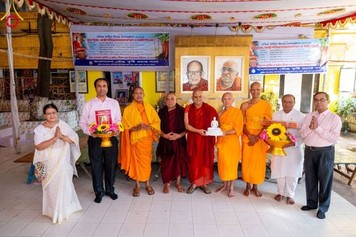 ภาพ No.98857:พิธีทอดกฐินสมทบ วัดพุทธธัมมะราชิกะ กรุงธากา ประเทศบังกลาเทศ วันอาทิตย์ที่ 26 พฤศจิกายน พ.ศ. 2566