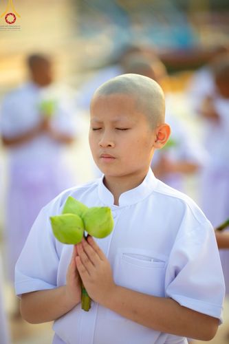 ภาพ No.214952:วันเสาร์ที่ 5 เมษายน พ.ศ. 2568 พิธีเวียนประทักษิณรอบพระมหาธรรมกายเจดีย์  พิธีวันทาเจดีย์ พิธีขอขมาและมอบผ้าไตร ในโครงการบรรพชาสามเณรฟื้นฟูพระพุทธศาสนาทั่วไทย , โครงการหน่อแก้วเปรียญธรรม รุ่นที่ 13 ,  โครงการสามเณรยุวธรรมทายาท รุ่นที่ 33 , โครงการสามเณรมั