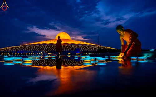 ภาพ No.154813:พิธีจุดประทีป, พิธีฉลองชัยสวดมนต์บทธัมมจักกัปปวัตนสูตร ณ มหารัตนวิหารคด วัดพระธรรมกาย วันอังคารที่ 17 กันยายน พ.ศ. 2567