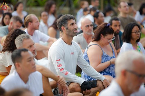 ภาพ No.156383:วัดพุทธบาหลีและวัดพระธรรมกาย จัดปฏิบัติธรรมนานาชาติ 1,151 คนจาก 78 ประเทศ ใน "วันสันติภาพสากล" ณ บาหลี อินโดนีเซีย วันเสาร์ที่ 21 กันยายน พ.ศ. 2567 เวลา 16.00-21.00 น. ณ พิพิธภัณฑ์ ARMA เมืองอูบุด จังหวัดบาหลี ประเทศอินโดนีเซีย
