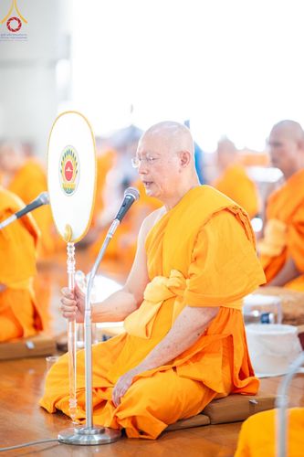 ภาพ No.143183:พิธีถวายภัตตาหารเพื่อเป็นกำลังแห่งการเข้าถึงธรรม ของพระภิกษุสามเณร วัดพระธรรมกาย วันเสาร์ที่ 6 กรกฏาคม พ.ศ. 2567 ณ หอฉันคุณยายอาจารย์ วัดพระธรรมกาย จ.ปทุมธานี