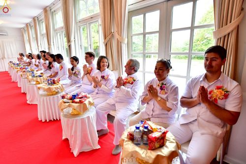 ภาพ No.257391:วันที่ 11 ตุลาคม พ.ศ. 2568 พิธีทอดกฐินสามัคคี  เพื่องานเผยแผ่พระพุทธศาสนา วิชชาธรรมกายสู่ชาวท้องถิ่น ณ วัดพระธรรมกายคอร์ซัวร์ ลุสท์สโกว  ประเทศเดนมาร์ก 