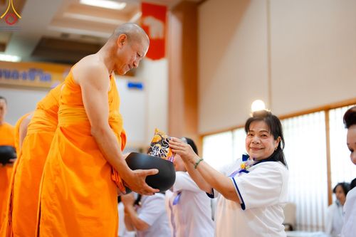 ภาพ No.140561:พิธีทอดผ้าป่าฉลองชัย 20 ปี วัดพระธรรมกายคานากาว่า วันเสาร์ที่ 8 มิถุนายน พ.ศ. 2567