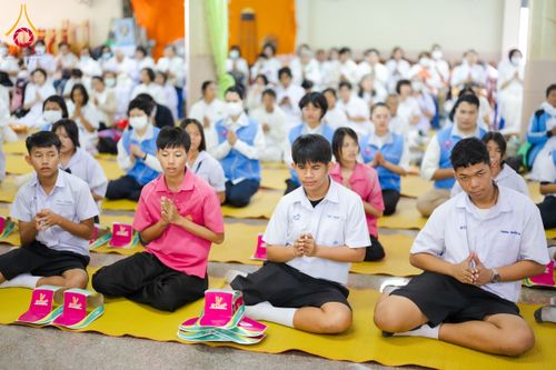 ภาพ No.196585:พิธีทอดผ้าป่าทำนุบำรุงศาสนสถาน ณ วัดไทยเจริญ ตำบลบางขุนกอง อำเภอบางกรวย จังหวัดนนทบุรี  ในโครงการธรรมยาตรา กตัญญูบูชา มหาปูชนียาจารย์ พระมงคลเทพมุนี(สด จนฺทสโร) พระผู้ปราบมาร อนุสรณ์สถาน 7 แห่ง ปีที่ 13 วันที่ 17 มกราคม พ.ศ. 2568
