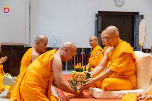 ภาพ No.244786:วันเสาร์ที่ 6 กันยายน พ.ศ. 2568 พิธีถวายบาตร บรรพชา อุปสมบทของนาคธรรมทายาท โครงการอุปสมบทหมู่บูชาธรรมครบรอบ 108 ปี  วันครูผู้ค้นพบวิชชาธรรมกาย ณ โบสถ์พระไตรปิฎก วัดพระธรรมกาย