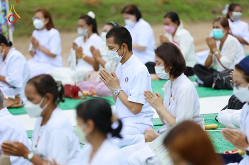 ภาพ No.76135:9พิธีวางศิลาฤกษ์ และตอกเสาเข็มมงคลต้นแรก สร้างหอฉันคุณยายอาจารย์มหารัตนอุบาสิกาจันทร์ ขนนกยูง  ณ ศูนย์ปฎิบัติธรรมนานาชาติสะเดา จ.สงขลา วันที่ 27 มกราคม พ.ศ. 2566