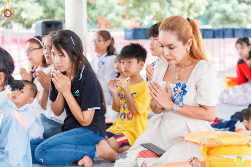 ภาพ No.215954:วันพฤหัสบดีที่ 3 เมษายน พ.ศ. 2568 พิธีบรรพชาสามเณร ภาคฤดูร้อน รุ่นที่ 15  บูชาธรรมหลวงพ่อธัมมชโย 81 ปี 81 รูป ณ ศูนย์ปฏิบัติธรรมสวนผึ้ง จ.ราชบุรี