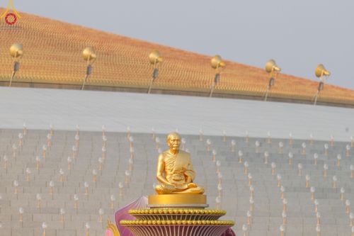 ภาพ No.121975:พิธีจุดประทีปถวายเป็นพุทธบูชา และบูชาธรรมมหาปูชนียาจารย์ พระมงคลเทพมุนี(สด จนฺทสโร) ในโครงการธรรมยาตรา กตัญญูบูชา มหาปูชนียาจารย์ พระมงคลเทพมุนี(สด จนฺทสโร) พระผู้ปราบมาร อนุสรณ์สถาน 7 แห่ง ปีที่ 12 วันที่ 31 มกราคม พ.ศ. 2567 ณ วัดพระธรรมกาย จ.ปทุมธานี