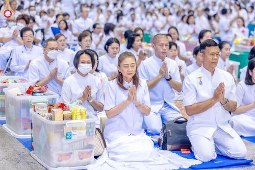ภาพ No.207236:พิธีตักบาตร และปฏิบัติธรรมช่วงสาย ในวันมาฆบูชา วันพุธที่ 12 กุมภาพันธ์ พ.ศ. 2568 ณ วัดพระธรรมกาย จังหวัดปทุมธานี