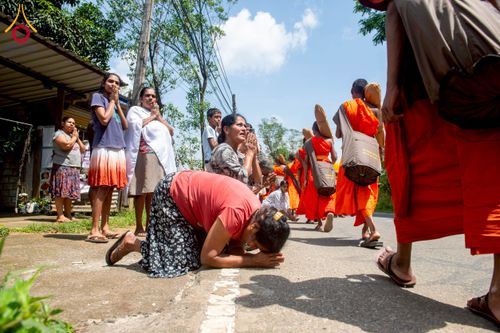 ภาพ No.226251:วันที่ 7-10 พฤษภาคม พ.ศ. 2568 โครงการเดินธรรมยาตรา สยาม-ลังกา ธรรมยาตรา ฉลองเทศกาลวิสาขบูชาแห่งชาติ ศรีลังกา บูชาธรรม 81 ปี หลวงพ่อธัมมชโย เมืองนูวราอิลิยา ประเทศศรีลังกา