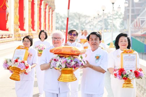 ภาพ No.191966:พิธีทอดผ้าป่าทำนุบำรุงศาสนสถาน ณ วัดสรรเพชญ ต.ยายชา อ.สามพราน จ.นครปฐม ในโครงการธรรมยาตรา กตัญญูบูชา มหาปูชนียาจารย์ พระมงคลเทพมุนี(สด จนฺทสโร) พระผู้ปราบมาร อนุสรณ์สถาน 7 แห่ง ปีที่ 13 วันที่ 9 มกราคม พ.ศ. 2568