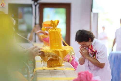 ภาพ No.272277:วันเสาร์ที่ 1 พฤศจิกายน พ.ศ. 2568 พิธีทอดกฐินสามัคคี สร้างกุฏิหมู่สามเณร ณ ศูนย์ปฏิบัติธรรมเบญจธรรม ปทุมธานี  ต.บ้านปทุม อ.สามโคก จ.ปทุมธานี