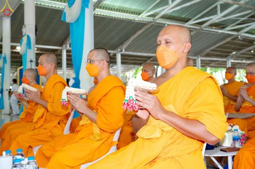 ภาพ No.85010:พิธีเจริญพระพุทธมนต์และพิธีสักการะ รูปเหมือนพระมงคลเทพมุนี (สด จนฺทสโร) ในวันที่ 5 สิงหาคม พ.ศ. 2566 ณ วัดพระธรรมกาย จ.ปทุมธานี เพื่ออัญเชิญประดิษฐาน  ณ วิหารพระมงคลเทพุนี (สด จนฺทสโร) ศูนย์ปฏิบัติธรรมภาคใต้ อ.บางกล่ำ จ.สงขลา