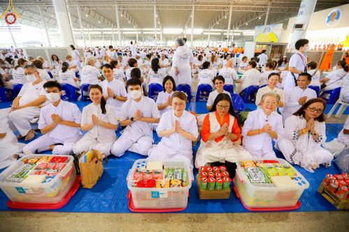 ภาพ No.124426:พิธีตักบาตรในวันมาฆบูชา ณ บ้านแก้วเรือนทองคุณยายฯ วัดพระธรรมกาย จ.ปทุมธานี วันเสาร์ที่ 24 กุมภาพันธ์ พ.ศ. 2567