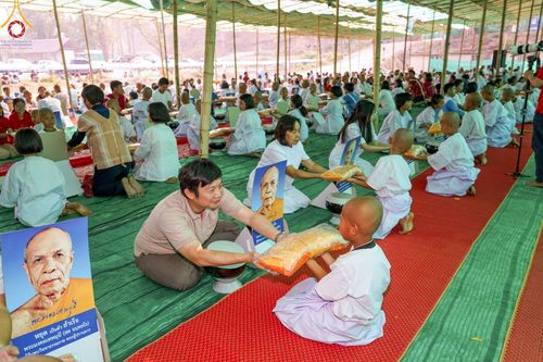 ภาพ No.63003:Photo Story  มหัศจรรย์วัดดงดินแดง Episode 2 โครงการบรรพชาอุปสมบทหมู่ ฟื้นฟูพระพุทธศาสนาทั่วไทย ณ วัดดงดินแดง อ.อมก๋อย จ.เชียงใหม่ วันที่ 3 เมษายน พ.ศ. 2567