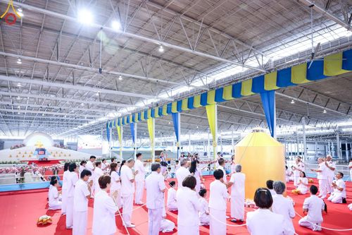 ภาพ No.148931:พิธีปฎิบัติธรรมและ พิธีจุดเทียนใจ ไฟนิรันดร์ อนันตชัย วันอาทิตย์ที่ 11 สิงหาคม พ.ศ. 2567 วัดพระธรรมกาย จ.ปทุมธานี