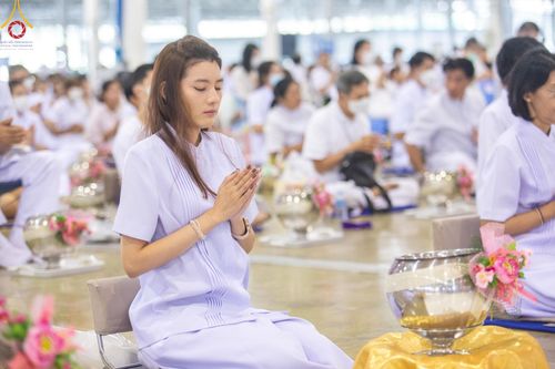 ภาพ No.123735:พิธีถวายโคมมาฆประทีป น้อมถวายเป็นพุทธบูชา แด่คณะพระภิกษุ สามเณร  ณ วัดพระธรรมกาย จ.ปทุมธานี วันเสาร์ที่ 17 กุมภาพันธ์ พ.ศ. 2567