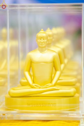 ภาพ No.159478:สัมมนาพิเศษและพิธีมอบองค์พระธรรมกาย 2,000 องค์ ณ ห้องแก้วสารพัดนึก 1 วัดพระธรรมกาย วันอาทิตย์ต้นเดือนที่ 6 ตุลาคม พ.ศ. 2567