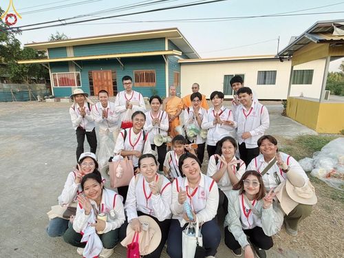 ภาพ No.198723:V.50 สารพัดV สารพัดดี ที่ธรรมยาตรา ในโครงการธรรมยาตรา กตัญญูบูชา มหาปูชนียาจารย์ พระมงคลเทพมุนี(สด จนฺทสโร) พระผู้ปราบมาร อนุสรณ์สถาน 7 แห่ง ปีที่ 13 ระหว่างวันที่ 2-31 มกราคม พ.ศ. 2568