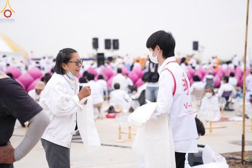 ภาพ No.119388:V.18 ทันทีม การเตรียมงาน เก็บงาน การรับบุญของเจ้าหน้าที่หน่วยงานต่างๆ เพื่อโครงการธรรมยาตรา กตัญญูบูชามหาปูชนียาจารย์ พระมงคลเทพมุนี (สด จนฺทสโร) พระผู้ปราบมาร อนุสรณ์สถาน 7 แห่ง ปีที่ 12 ระหว่างวันที่ 2 - 31 มกราคม พ.ศ.2567