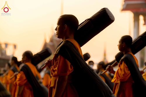 ภาพ No.297345:วันที่ 15 มกราคม พ.ศ.2569 พระธรรมยาตราปฏิบัติธรรมและถ่ายภาพหมู่ประวัติศาสตร์ อนุสรณ์สถานลำดับที่ 4 สถานที่เกิดด้วยกายธรรม  ณ วัดโบสถ์บน ต.บางคูเวียง จ.นนทบุรี ในโครงการธรรมยาตรา กตัญญูบูชา มหาปูชนียาจารย์ พระมงคลเทพมุนี(สด จนฺทสโร) พระผู้ปราบมาร อนุสรณ์ส