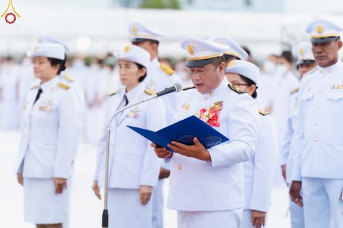 ภาพ No.49608:ประมวลภาพพิธีตักบาตรพระสงฆ์ 1,091 รูป เนื่องในวันแม่แห่งชาติ ณ ตลาดจัมโบ้ ชุดที่ 2