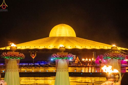 ภาพ No.52664:ประมวลภาพวันคล้ายวันเกิดครบรอบ 138 ปี พระมงคลเทพมุนี (สด จนฺทสโร) พระผู้ปราบมาร ชุดที่ 2