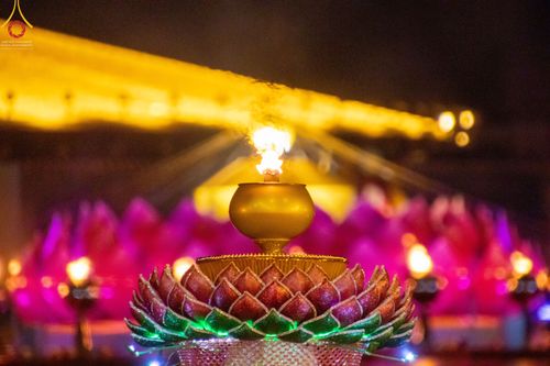 ภาพ No.52665:ประมวลภาพวันคล้ายวันเกิดครบรอบ 138 ปี พระมงคลเทพมุนี (สด จนฺทสโร) พระผู้ปราบมาร ชุดที่ 2