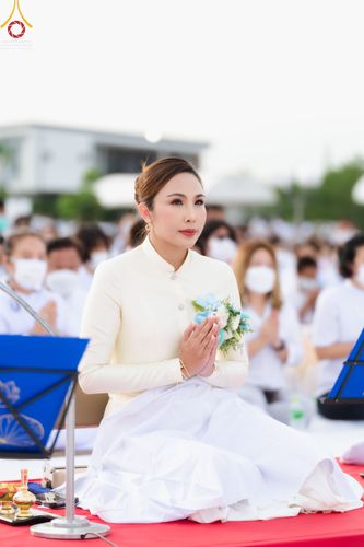 ภาพ No.49620:ประมวลภาพพิธีตักบาตรพระสงฆ์ 1,091 รูป เนื่องในวันแม่แห่งชาติ ณ ตลาดจัมโบ้ ชุดที่ 2