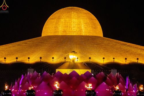 ภาพ No.52676:ประมวลภาพวันคล้ายวันเกิดครบรอบ 138 ปี พระมงคลเทพมุนี (สด จนฺทสโร) พระผู้ปราบมาร ชุดที่ 2