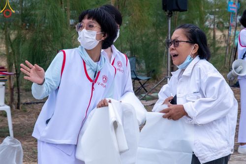 ภาพ No.121020:V.20 เป็นปลื้ม การเตรียมงาน เก็บงาน การรับบุญของเจ้าหน้าที่หน่วยงานต่างๆ เพื่อโครงการธรรมยาตรา กตัญญูบูชา มหาปูชนียาจารย์ พระมงคลเทพมุนี (สด จนฺทสโร) พระผู้ปราบมาร อนุสรณ์สถาน 7 แห่ง ปีที่ 12 ระหว่างวันที่ 2 - 31 มกราคม พ.ศ.2567