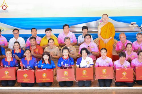 ภาพ No.212198:วันจันทร์ที่ 17 มีนาคม พ.ศ. 2568 บุญบรรจุกล่องไทยธรรม เพื่อถวายแด่พระสังฆาธิการ 40,000 กว่าวัดทั่วไทย ในวันคุ้มครองโลก 22 เมษายน พ.ศ. 2568 ณ บ้านแก้วเรือนทองคุณยายฯ วัดพระธรรมกาย