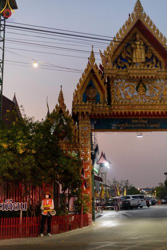 ภาพ No.117125:V.16 เป็นทีม การเตรียมงาน เก็บงาน การรับบุญของเจ้าหน้าที่หน่วยงานต่างๆ เพื่อโครงการธรรมยาตรา กตัญญูบูชามหาปูชนียาจารย์ พระมงคลเทพมุนี (สด จนฺทสโร) พระผู้ปราบมาร อนุสรณ์สถาน 7 แห่ง ปีที่ 12 ระหว่างวันที่ 2 - 31 มกราคม พ.ศ. 2567