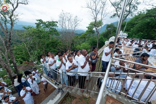 ภาพ No.141220:PhotoStory มหาศรัทธา ธรรมยาตราศรีลังกา EP.6 พิธีจุดวิสาขประทีป 6 วัด ถวายเป็น พุทธบูชา  โครงการสยาม-ลังกา ธรรมยาตรา  ฉลองเทศกาลวิสาขบูชาแห่งชาติ ศรีลังกา  บูชาธรรม 80 ปี หลวงพ่อธัมมชโย วันที่ 16 พฤษภาคม พ.ศ. 2567