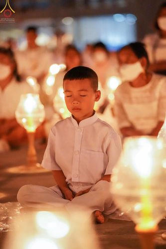 ภาพ No.75322:พิธีจุดประทีปถวายเป็นพุทธบูชา และบูชาธรรมมหาปูชนียาจารย์ ในโครงการธรรมยาตรากตัญญูบูชา มหาปูชนียาจารย์ พระมงคลเทพมุนี(สด จนฺทสโร) พระผู้ปราบมาร ปีที่ 11 ณ อนุสรณ์สถานลำดับที่ 7 สถานที่ขยายวิชชาธรรมกาย วัดพระธรรมกาย จ.ปทุมธานี วันที่ 31 มกราคม พ.ศ. 2566