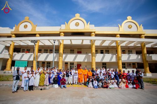 ภาพ No.283722:วันที่ 6-7 ธันวาคม พ.ศ. 2568  พิธีรับมอบหนังสือแสดงเจตจำนงถวายสิทธิครอบครองและใช้ประโยชน์วัดสันติวัน เมืองนาคปูร์  พิธีจุดโคมประทีปถวายเป็นพุทธบูชา และอุทิศบุญกุศลแด่ ดร.บี.อาร์. อัมเบดการ์  พิธีบูชาข้าวพระถ่ายทอดสดจากประเทศไทย