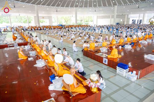 ภาพ No.339366:วันที่ 14 กรกฎาคม พ.ศ.2569 พิธีบุพเปตพลี ครั้งที่ 185 ณ หอฉันคุณยายอาจารย์ฯ วัดพระธรรมกาย