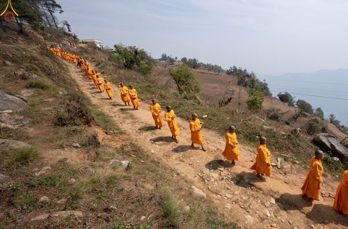 ภาพ No.80351:โครงการบรรพชาสามเณรภาคฤดูร้อน 100 รูป   ณ วัดมาศคันธะพุทธวิหาร เมืองลลิตปูร ประเทศเนปาล   ระหว่างวันที่ 5-15 เมษายน พ.ศ. 2566