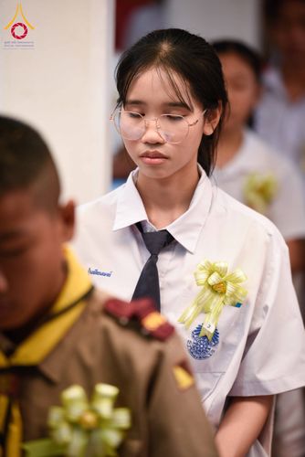 ภาพ No.303377:วันที่ 23 มกราคม พ.ศ. 2569 พิธีเจริญพุทธมนต์ปฏิบัติธรรม มอบทุนการศึกษา  ถวายสังฆทาน 109 วัด เพื่อถวายเป็นพุทธบูชา เพื่อขับเคลื่อนโครงการหมู่บ้านรักษาศีล 5 โดยคณะสงฆ์จังหวัดนครปฐม คณะศิษยานุศิษย์วัดพระธรรมกาย โครงการธรรมยาตรา ปีที่ 14 ณ วัดบางปลา อำเภอบาง