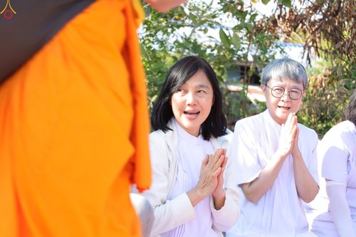 ภาพ No.293021:วันที่ 11 มกราคม พ.ศ. 2569 พิธีต้อนรับพระธรรมยาตรา ณ อนุสรณ์สถานลำดับที่ 3 (ภาพชุดที่ 2) สถานที่เกิดในเพศสมณะ วัดสองพี่น้อง อำเภอสองพี่น้อง จังหวัดสุพรรณบุรี ในโครงการธรรมยาตรา กตัญญูบูชา มหาปูชนียาจารย์ พระมงคลเทพมุนี(สด จนฺทสโร) พระผู้ปราบมาร อนุสรณ์สถ