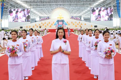 ภาพ No.286420:วันอาทิตย์ที่ 13 กรกฎาคม พ.ศ.2568 พิธีปฎิบัติธรรม และพิธีจุดเทียนใจ ไฟนิรันดร์ อนันตชัย ณ สภาธรรมกายสากล วัดพระธรรมกาย